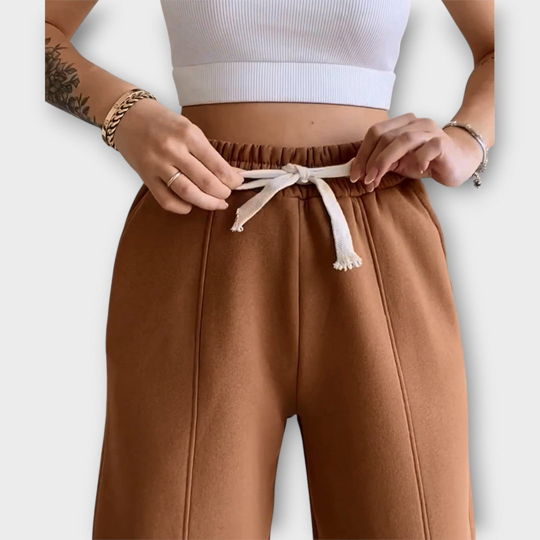 Set s gumbima i elegantnom linijom