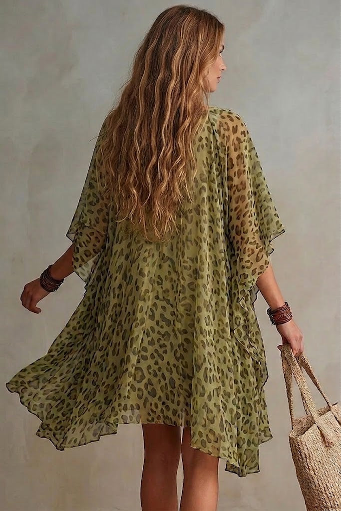 Vestito leggero in chiffon con stampa leopardata e scollo a V