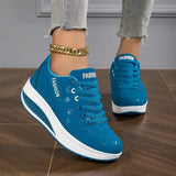 CHLOE SNEAKERS S ČIPKOM