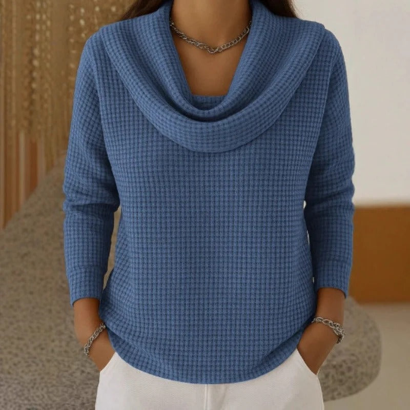 Marina – Topla pletena majica s teksturom vafla i elegantnim drapiranim ovratnikom