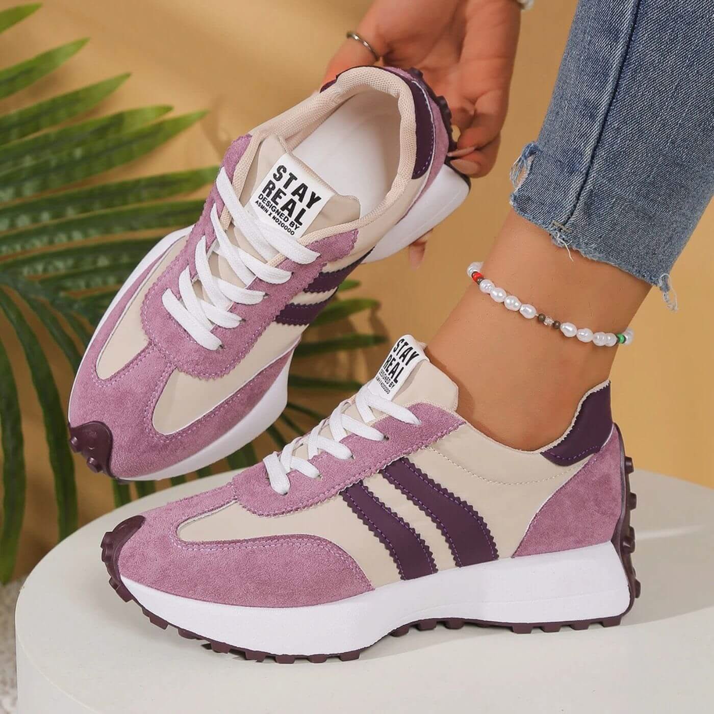 AVA LAKE SNEAKERS