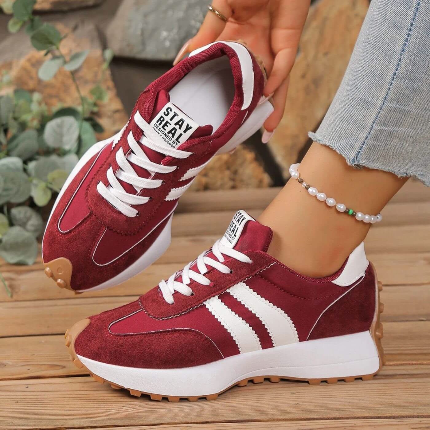 AVA LAKE SNEAKERS