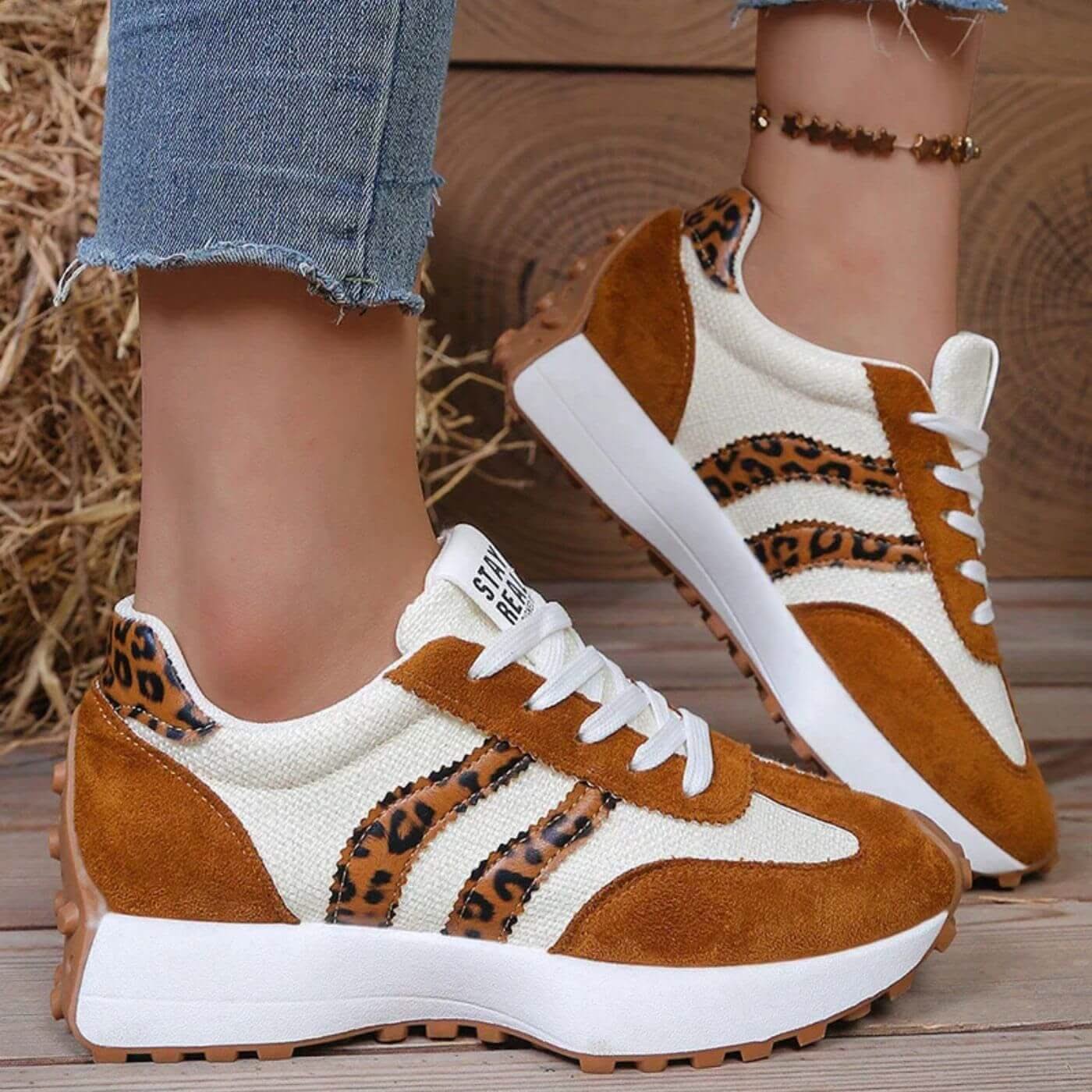 AVA LAKE SNEAKERS
