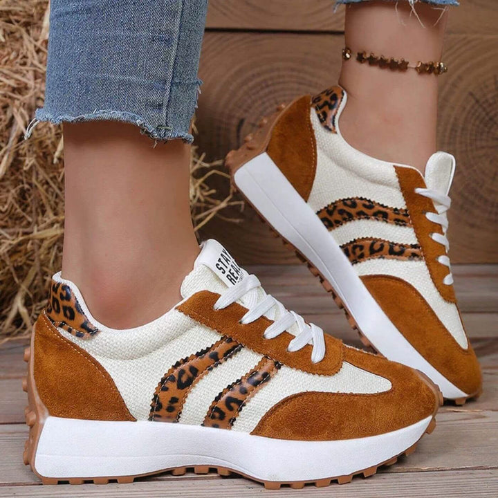 AVA LAKE SNEAKERS