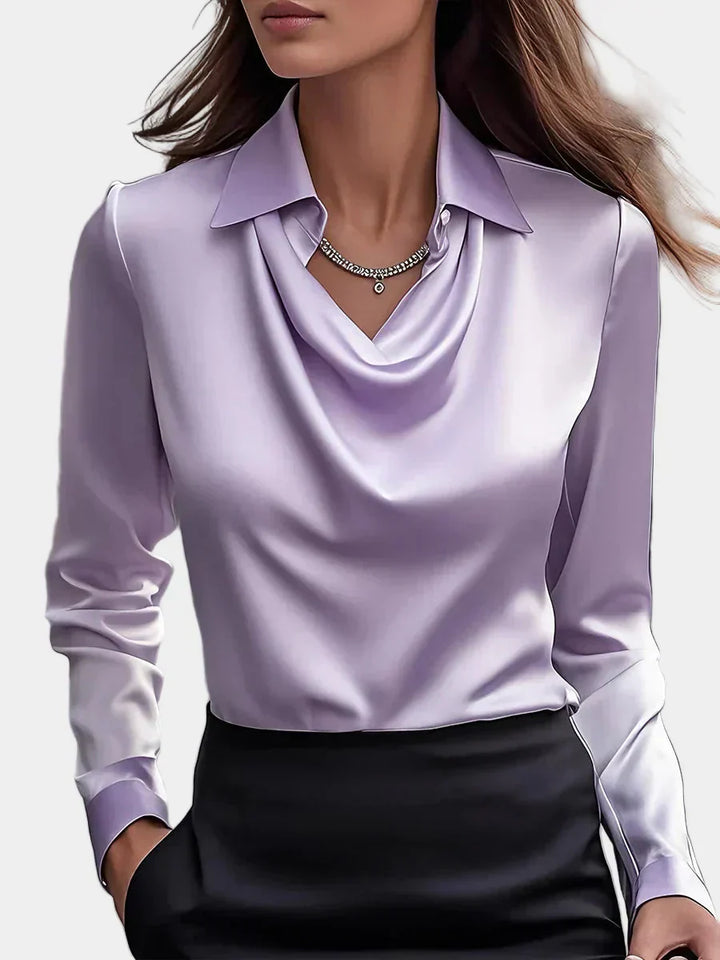 Elegantna bijela satenska bluza s preklopom