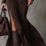 Marija - Elegantna Duga Haljina od Suede s Remenom i Raskorakom