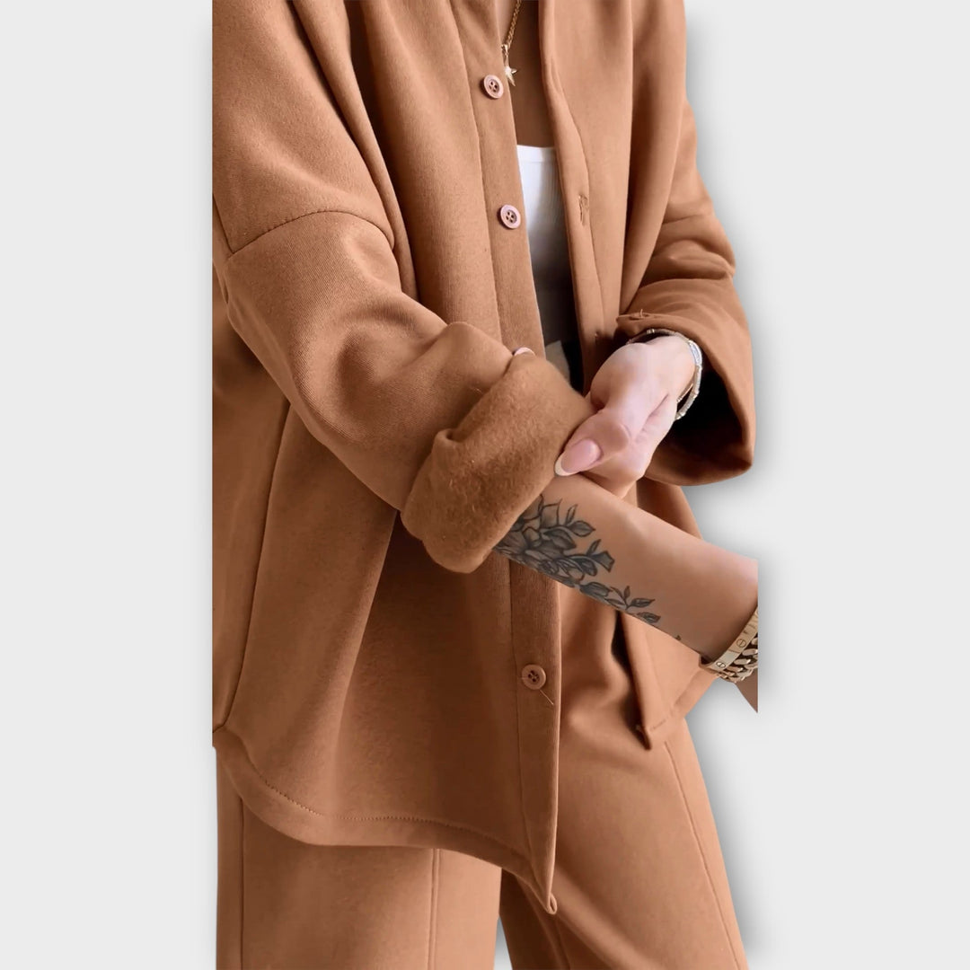 Set s gumbima i elegantnom linijom