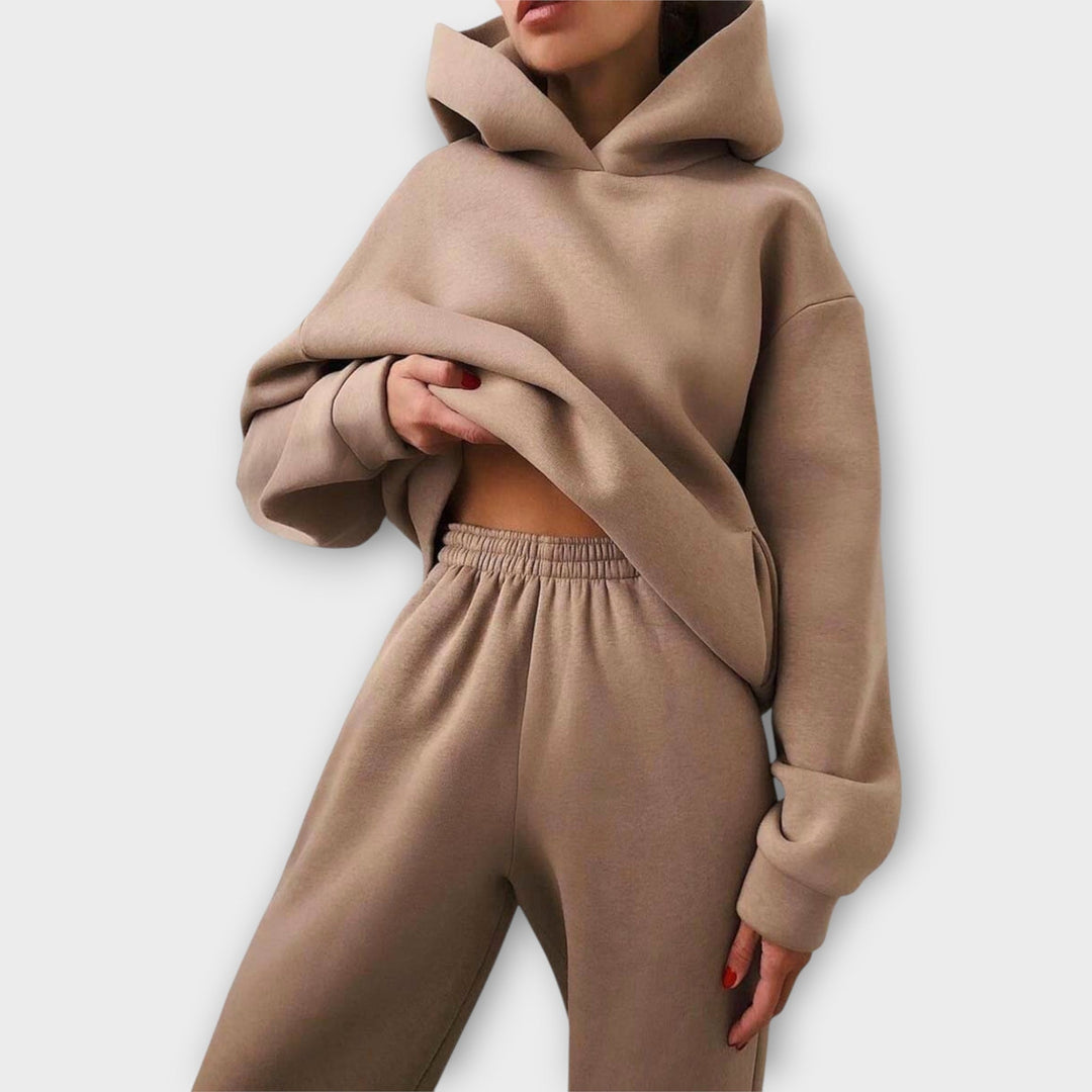 Conjunto com capuz e conforto moderno