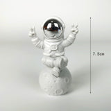 Figurice Astronauta na Mjesecu